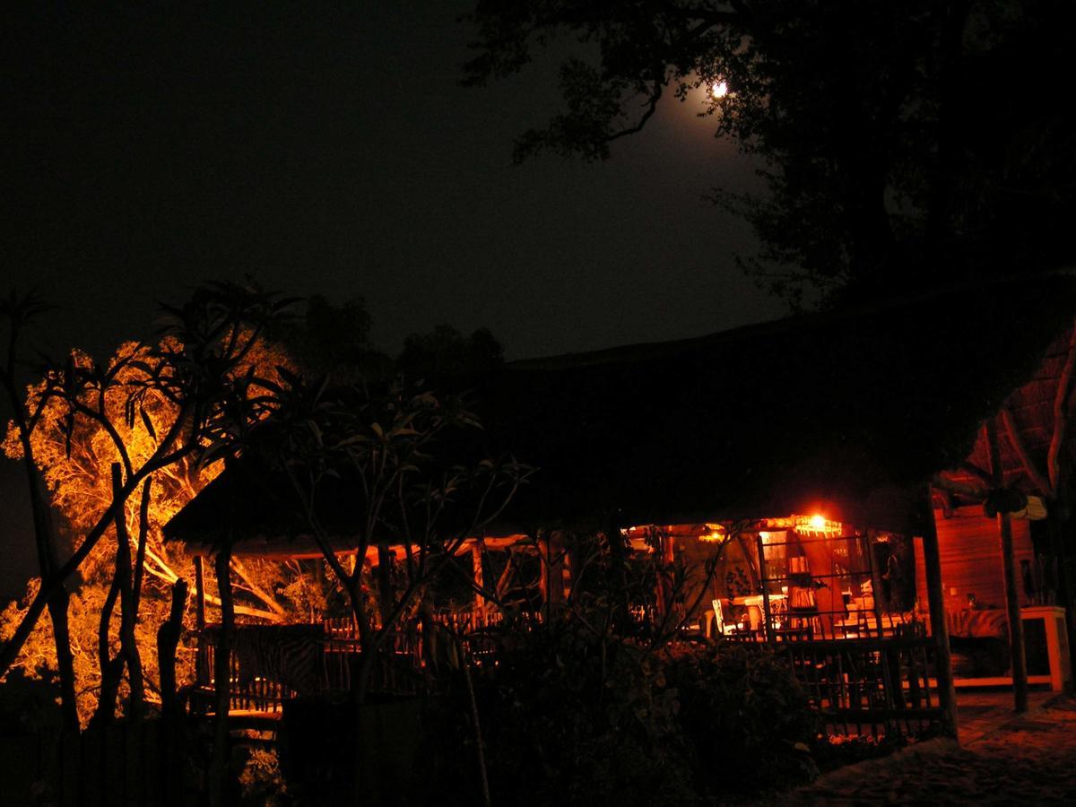 Caprivi Houseboat Safari Lodge Катима-Мулило Экстерьер фото