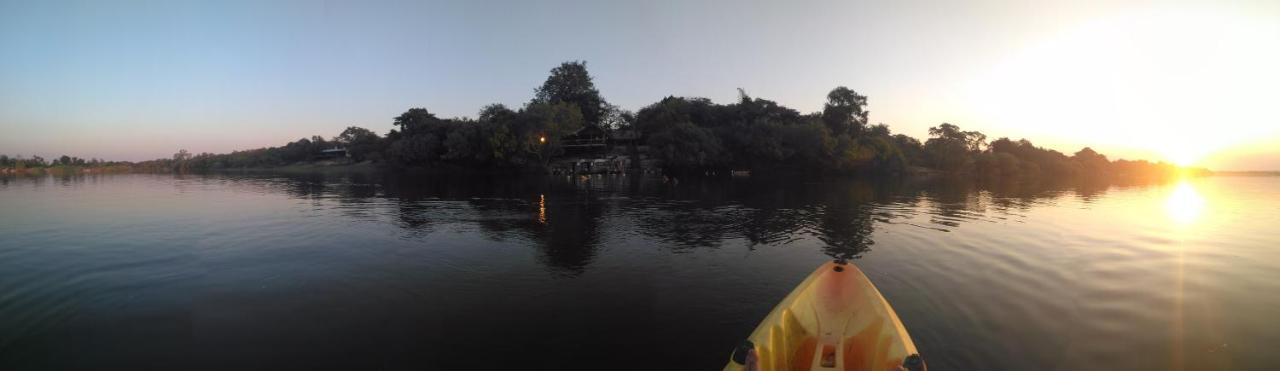 Caprivi Houseboat Safari Lodge Катима-Мулило Экстерьер фото
